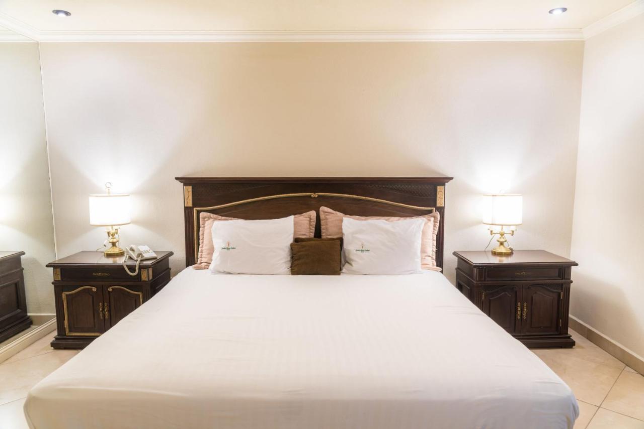 Rose Hotel Monterrey Dış mekan fotoğraf